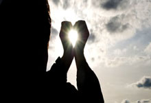 乐鱼app-基米希掌控全局，雷恩体系性压制卡塔尔式传控